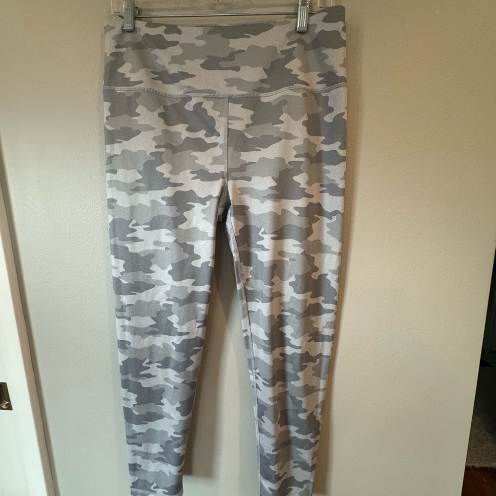 Kyodan Women high rise  athletic Heather Gray Camo leggings Yoga Large